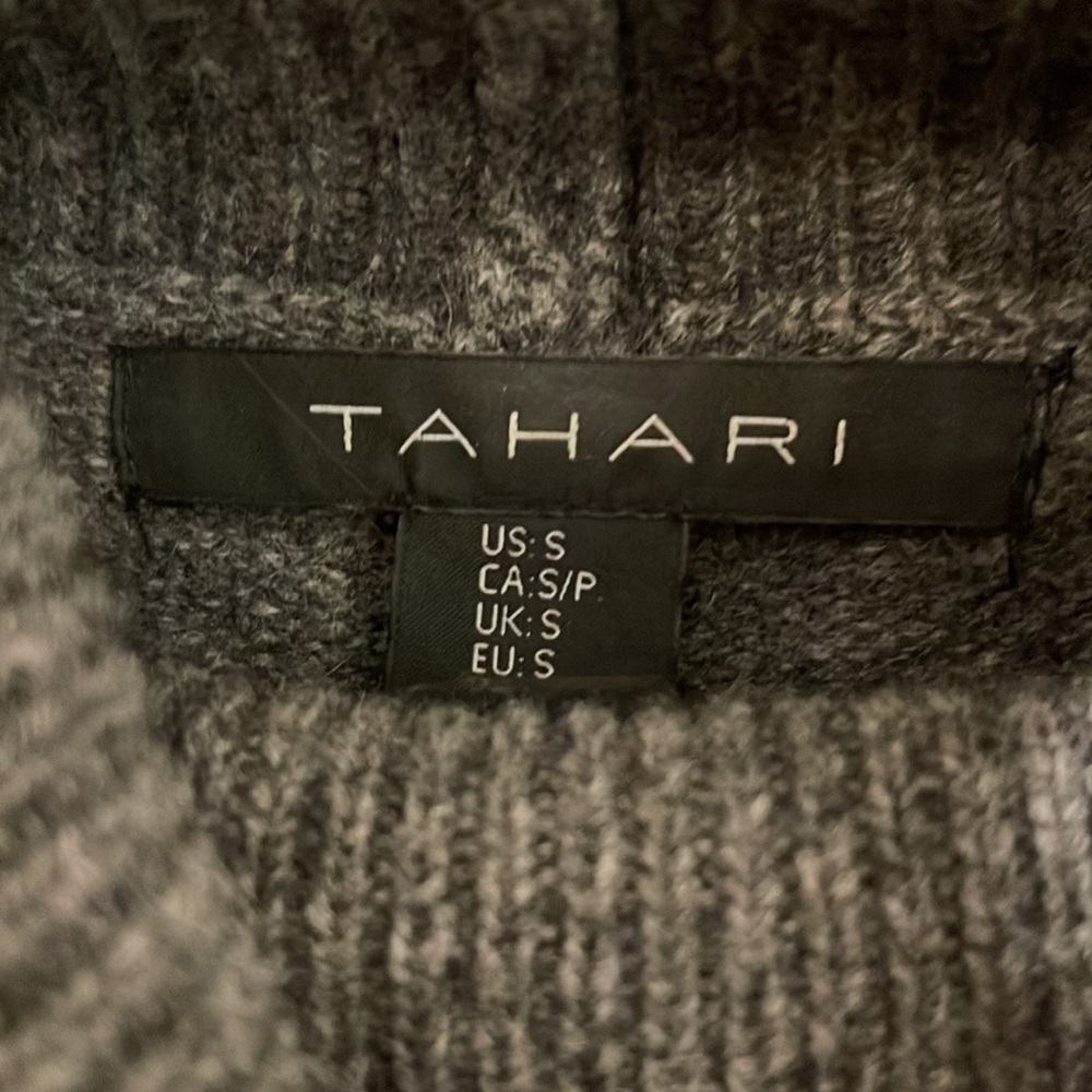 Tahari wool poncho size small - Picture 2 of 6